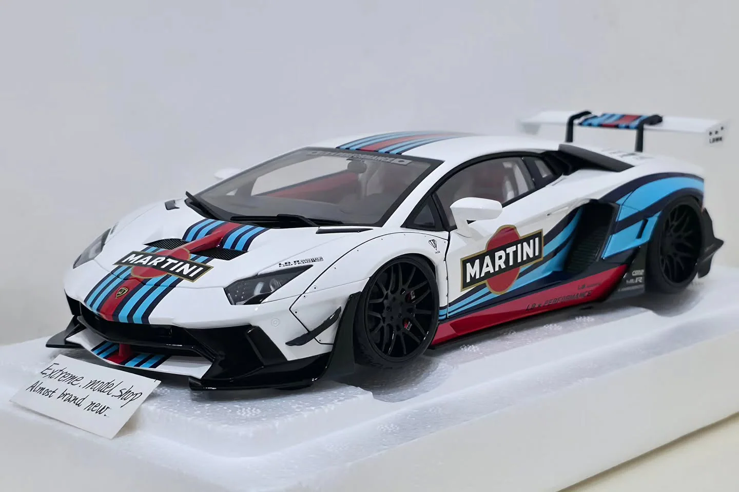 Lamborghini Lamborghini Aventador LB Works Martini model-car photo